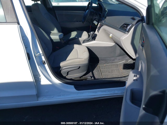 Hyundai 2017 2017 5NPD84LF9HH009344 Image 21