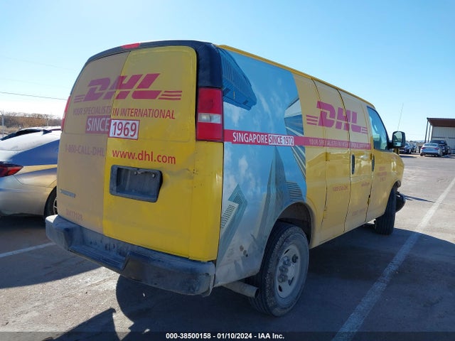 Chevrolet Express 2500 Work Van 2017 1GCWGAFF1H1246570 Image 4