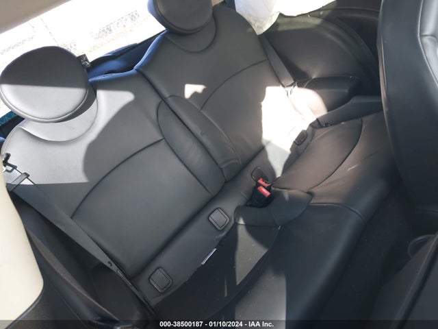 2011 MINI COOPER WMWSU3C55BT252573 Photo 7