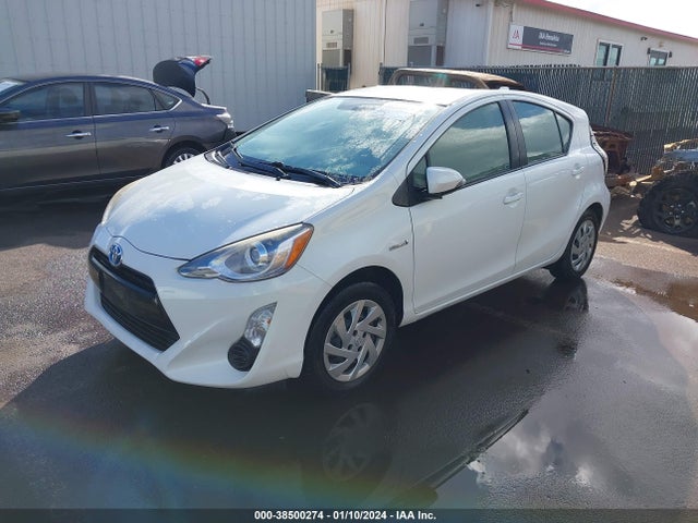 Toyota Prius C Two 2015 JTDKDTB37F1111119 Image 2