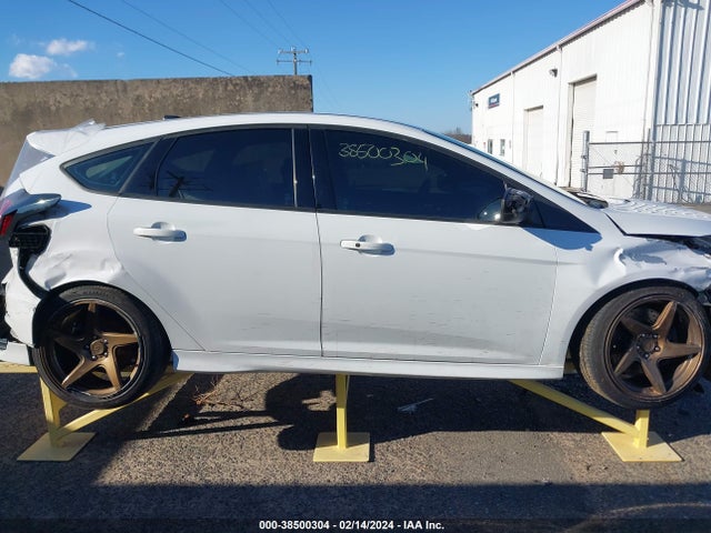 Ford FOCUS ST 2017 1FADP3L97HL338567 Image 13