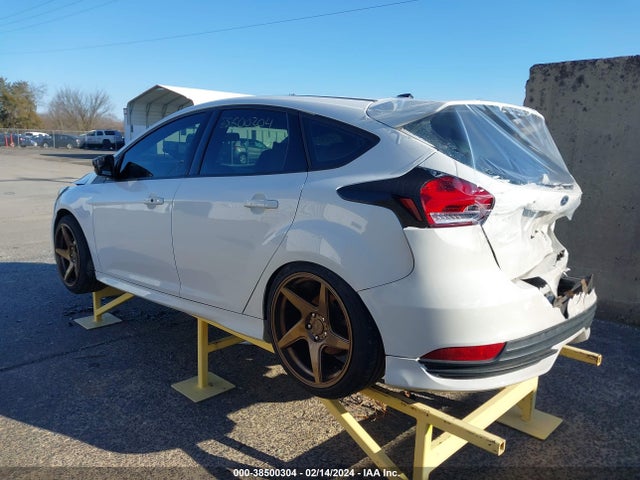 Ford FOCUS ST 2017 1FADP3L97HL338567 Image 3