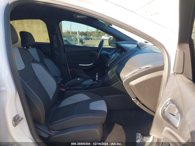 Ford FOCUS ST 2017 1FADP3L97HL338567 Image 5