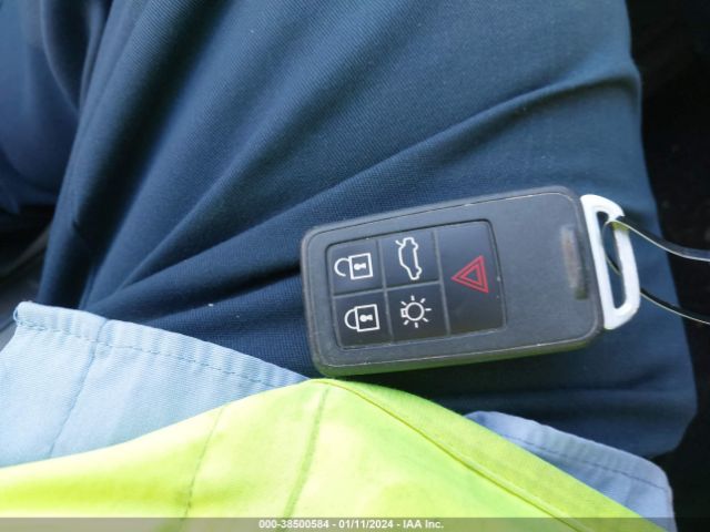 LYV402FKXGB088963 Volvo S60 Inscription T5 Drive-e Premier