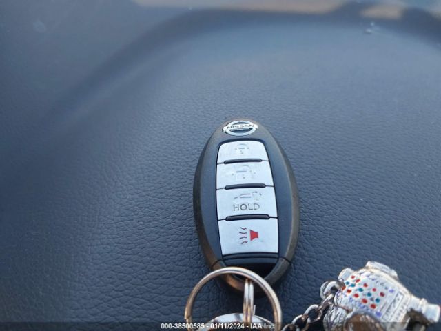 5N1AT2MT9EC811082 Nissan Rogue Sl