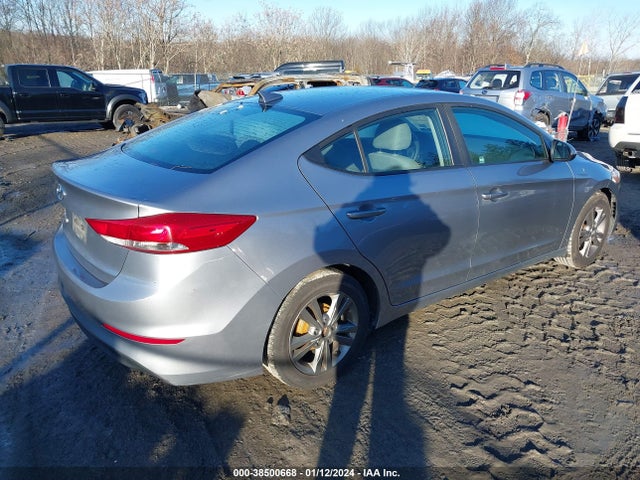 2017 HYUNDAI ELANTRA SE VIN: 5NPD84LF8HH106292