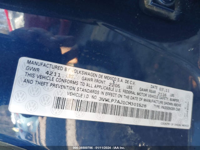 2012 VOLKSWAGEN JETTA 2.5L SEL VIN: 3VWLP7AJ1CM301528