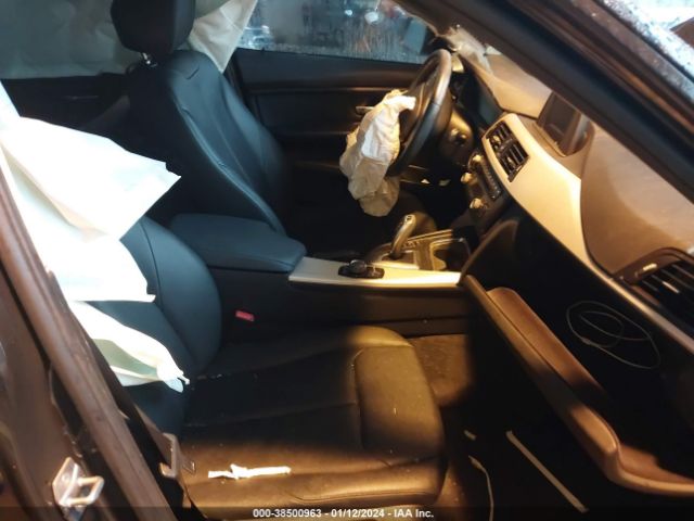 WBA3B1C50FK137373 BMW 320i