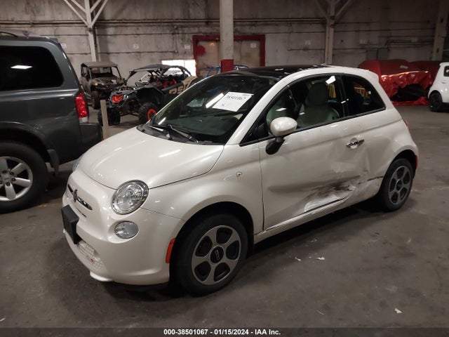 2017 FIAT 500E 3C3CFFGE6HT600718 Photo 1