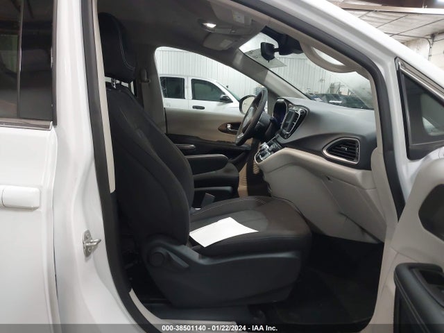 2C4RC1CG6PR616248 Chrysler Voyager Lx