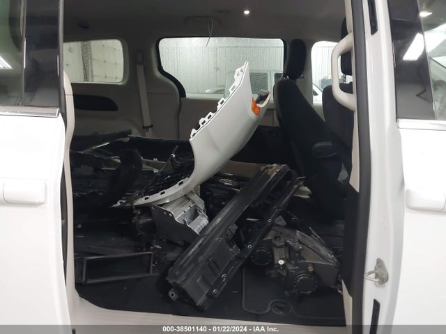 2C4RC1CG6PR616248 Chrysler Voyager Lx