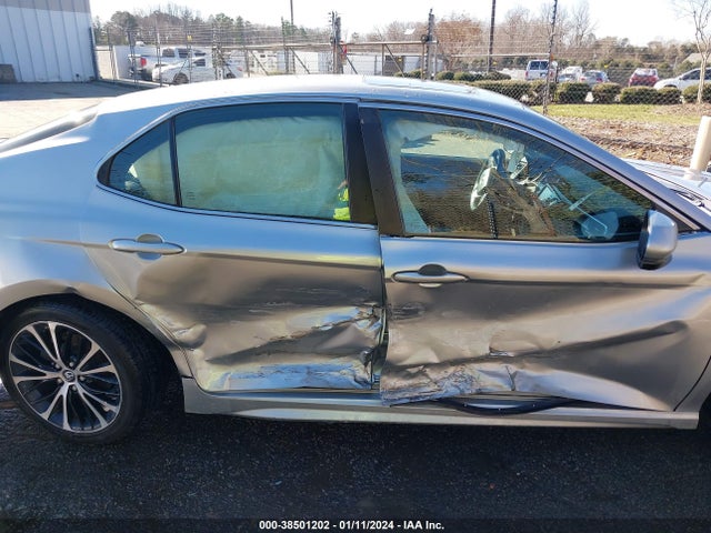 Toyota CAMRY SE 2018 4T1B11HK1JU064037 Image 13
