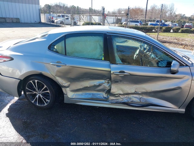Toyota CAMRY SE 2018 4T1B11HK1JU064037 Image 6