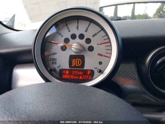 2008 MINI COOPER S WMWMF73558TV33114 Photo 6