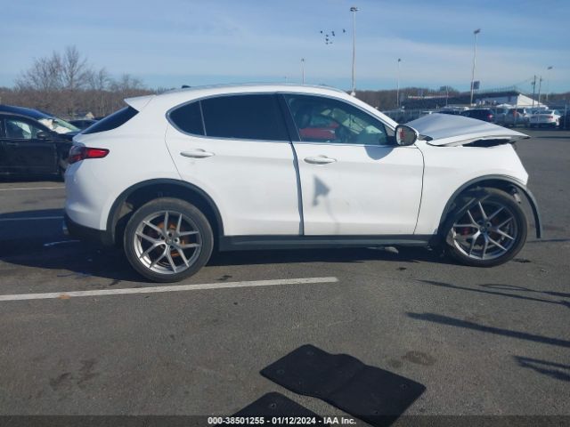 ZASFAKBN0J7B81936 Alfa Romeo Stelvio Ti Awd