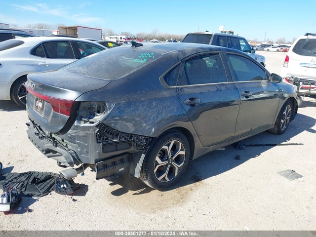 2021 KIA FORTE LXS VIN: 3KPF24AD8ME391005