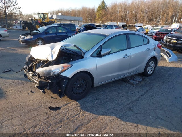 KIA FORTE LX 2016 KNAFK4A66G5523418 Image 2