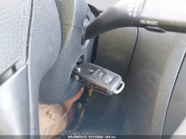 2014 VOLKSWAGEN JETTA 2.0L S VIN: 3VW2K7AJ7EM375789