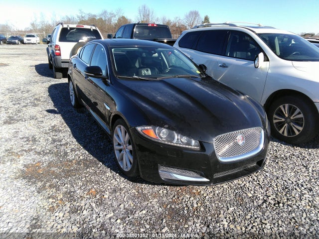 2014 JAGUAR XF SAJWA0EX8E8U17924 Photo 0