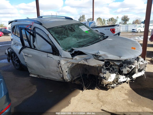 Toyota RAV4 LE 2018 JTMZFREV0JJ162415 Image 6