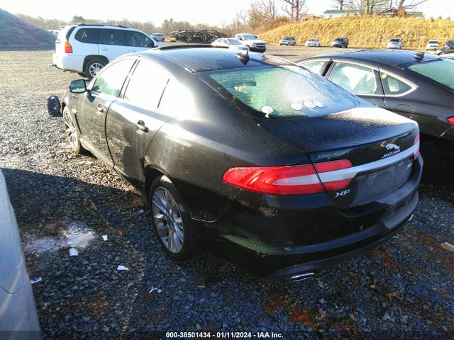 2014 JAGUAR XF SAJWA0EX9E8U09265 Photo 2