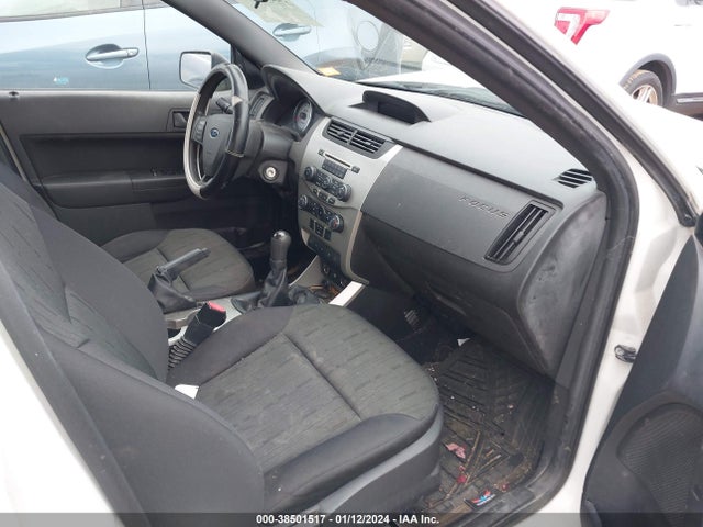 2011 FORD FOCUS SE VIN: 1FAHP3FN9BW125880