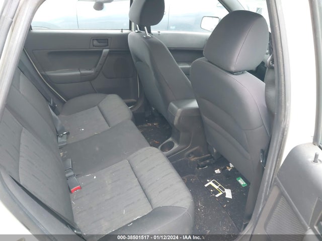 2011 FORD FOCUS SE VIN: 1FAHP3FN9BW125880