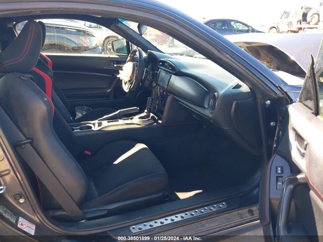 JF1ZNAA11E8705538 Scion FR-S