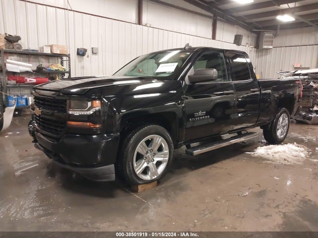 Chevrolet Silverado 1500 Custom 2018 1GCVKPEC4JZ374412 Image 2
