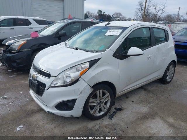Chevrolet Spark 1lt Auto 2014 KL8CD6S91EC585623 Image 2