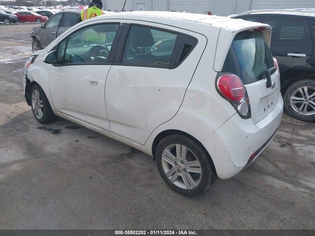 Chevrolet Spark 1lt Auto 2014 KL8CD6S91EC585623 Image 3