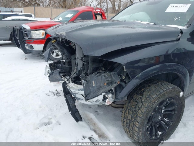 RAM 1500 Laramie  4x4 5'7 Box 2018 1C6RR7NG3JS284507 Image 6