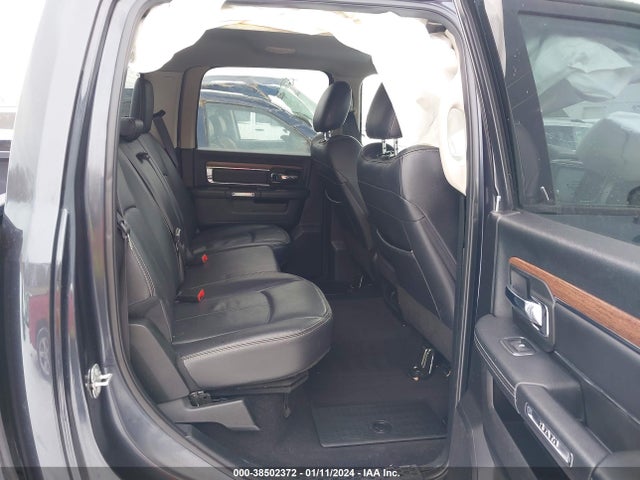 RAM 1500 Laramie  4x4 5'7 Box 2018 1C6RR7NG3JS284507 Image 8
