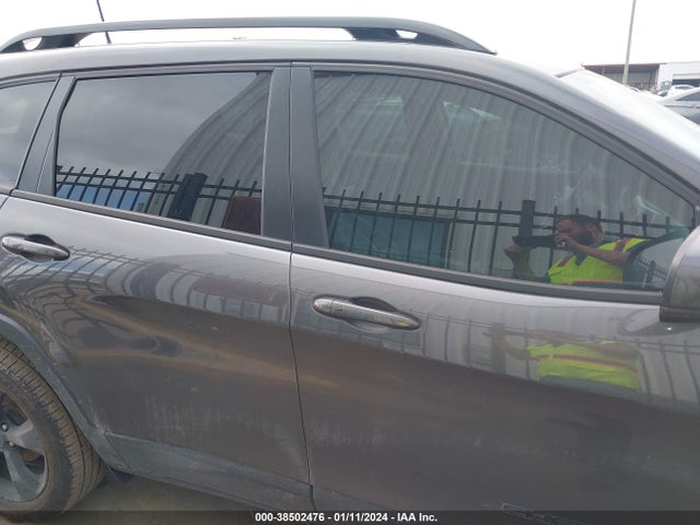 Jeep Cherokee Altitude Fwd 2021 1C4PJLLB9MD114183 Image 13