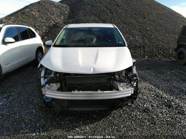 2C4RC1CG3NR218976 Chrysler Voyager Lx