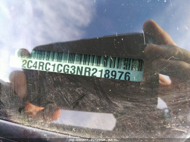 2C4RC1CG3NR218976 Chrysler Voyager Lx
