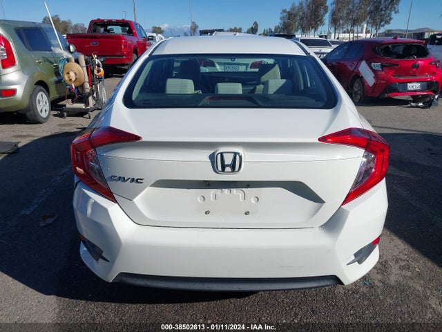 Honda Civic Lx 2018 2HGFC2F56JH531878 Image 16