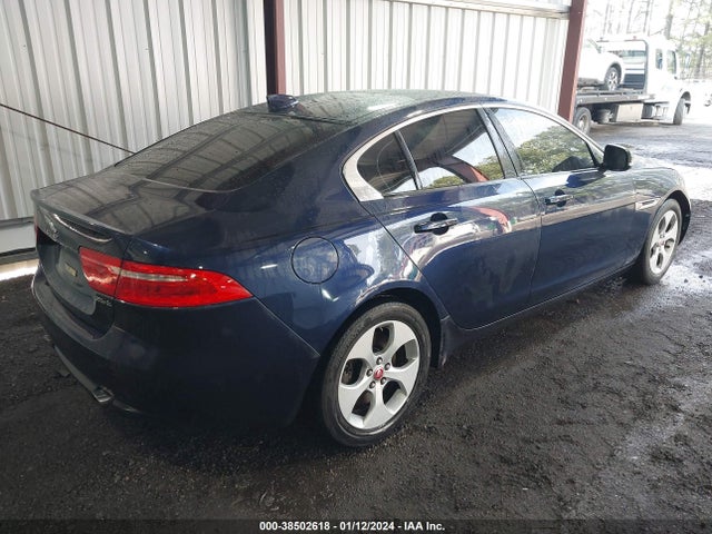2017 JAGUAR XE SAJAR4BG3HA973277 Photo 3