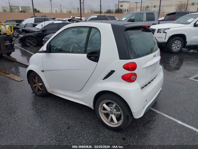 2014 SMART FORTWO PASSION/PURE VIN: WMEEJ3BA3EK779675
