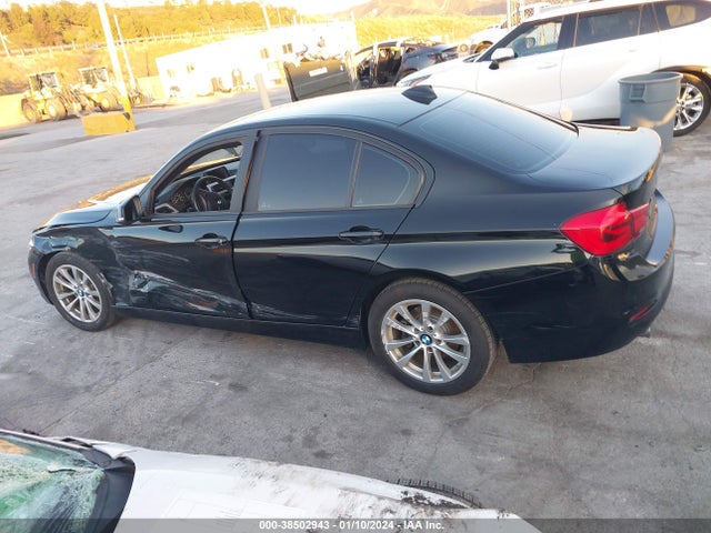 BMW 320i 2017 WBA8E1G34HNU16042 Image 14