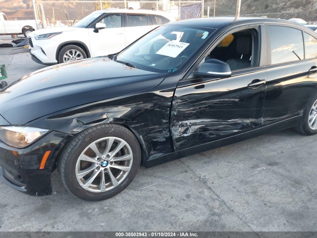 BMW 320i 2017 WBA8E1G34HNU16042 Image 6
