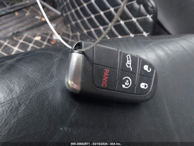 Chrysler 300 Touring L 2018 2C3CCAAG9JH123464 Image 11