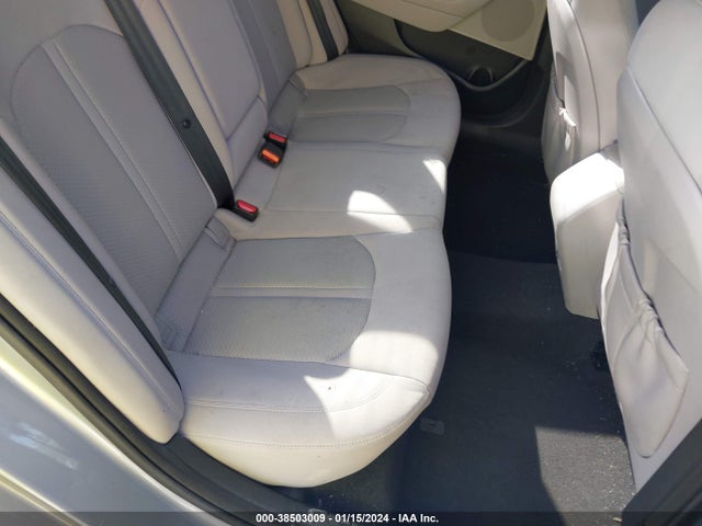 2015 HYUNDAI SONATA SE VIN: 5NPE24AF7FH073906