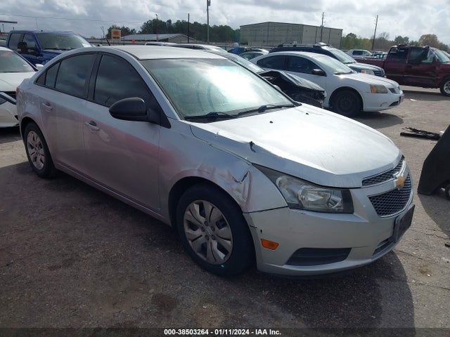 2014 1G1PA5SH4E7223175 main image