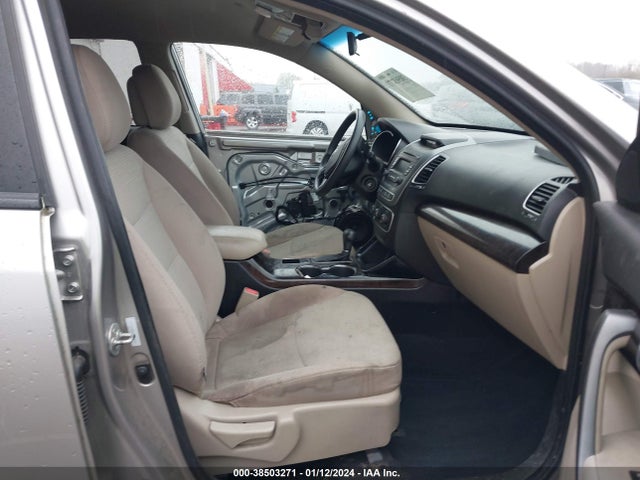 KIA SORENTO LX 2014 5XYKTCA66EG486349 Image 5