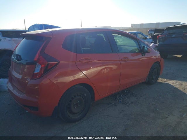Honda FIT LX 2018 3HGGK5H40JM714434 Image 4