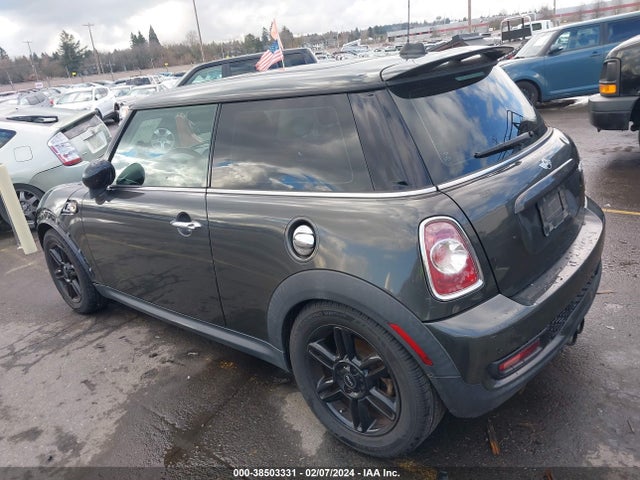 2013 MINI HARDTOP WMWSV3C58DT476839 Photo 2