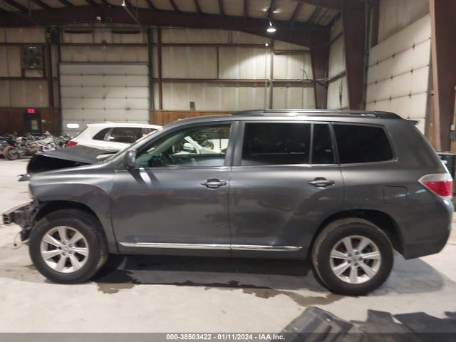 2012 TOYOTA HIGHLANDER BASE V6 VIN: 5TDBK3EHXCS127925