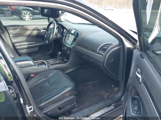 Chrysler 300C 2014 2C3CCAET8EH382881 Image 5