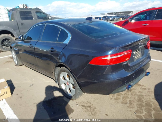 2017 JAGUAR XE SAJAR4BG3HA974381 Photo 2
